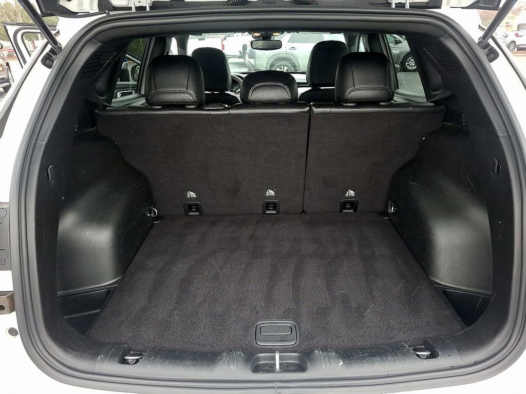 Used 2024 Jeep Compass Latitude image 28