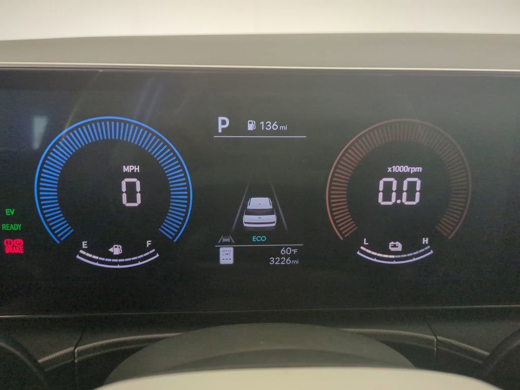 Certified 2026 Hyundai Santa Fe SE image 32