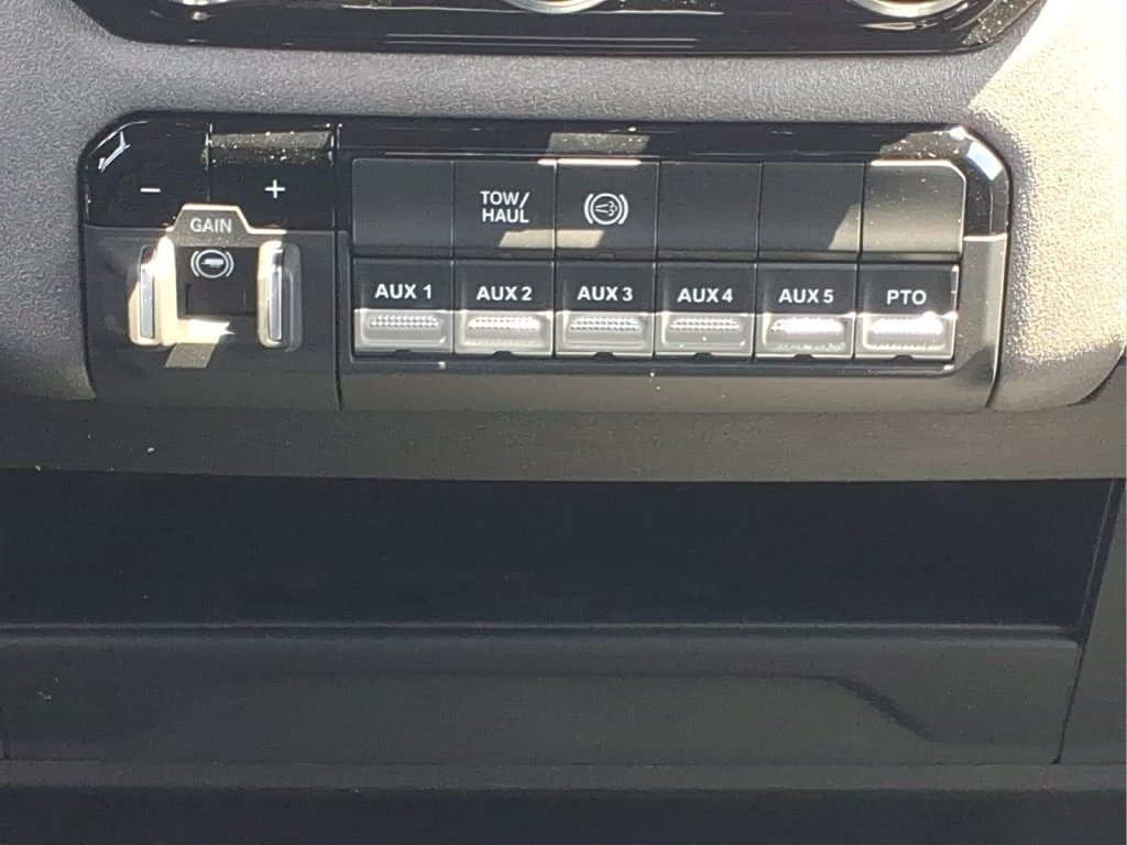 New 2026 RAM 3500 Tradesman AWD/4WD image 12