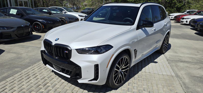 New 2026 BMW X5 M60i image 9