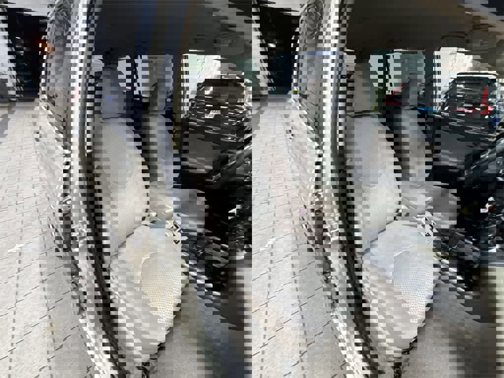 Used 2006 Toyota RAV4 2WD image 16