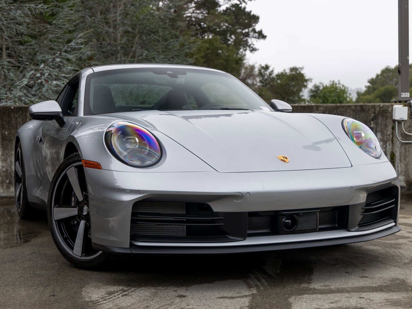 Certified 2025 Porsche 911 Carrera image 9