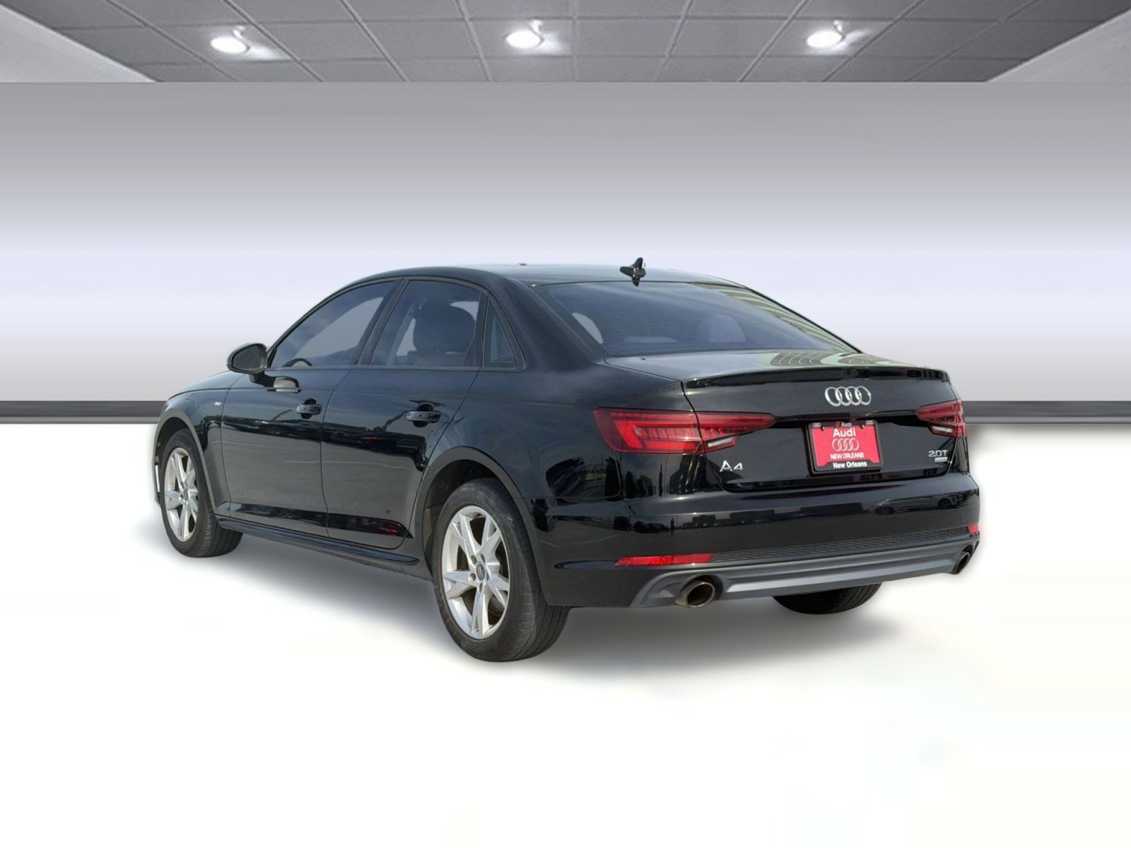 Used 2018 Audi A4 2.0T Ultra Premium w/ Convenience Package FWD image 3