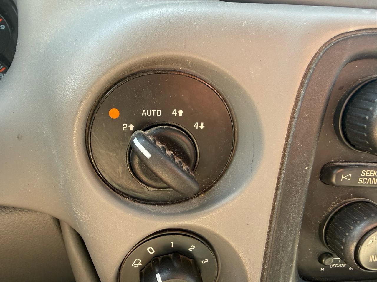 Used 2007 Chevrolet TrailBlazer LT AWD/4WD image 13