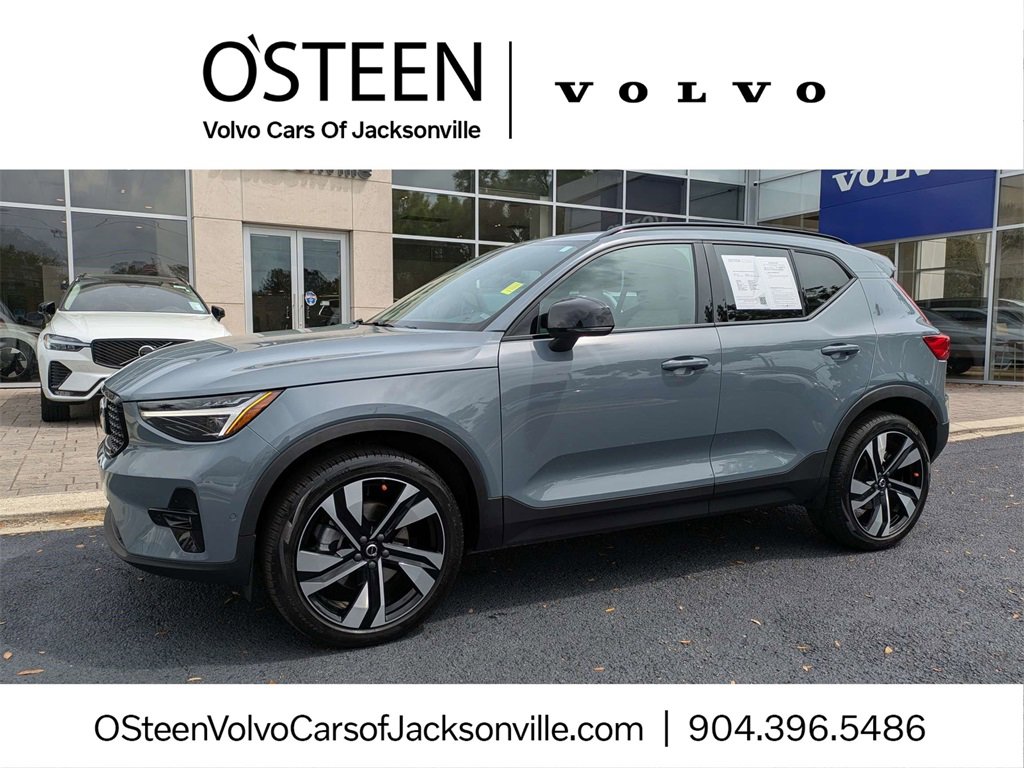Used 2023 Volvo XC40 B5 Ultimate