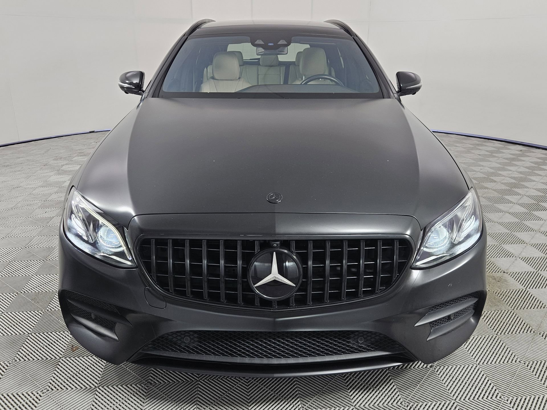 Used 2019 Mercedes-Benz E 450 4MATIC Wagon image 2
