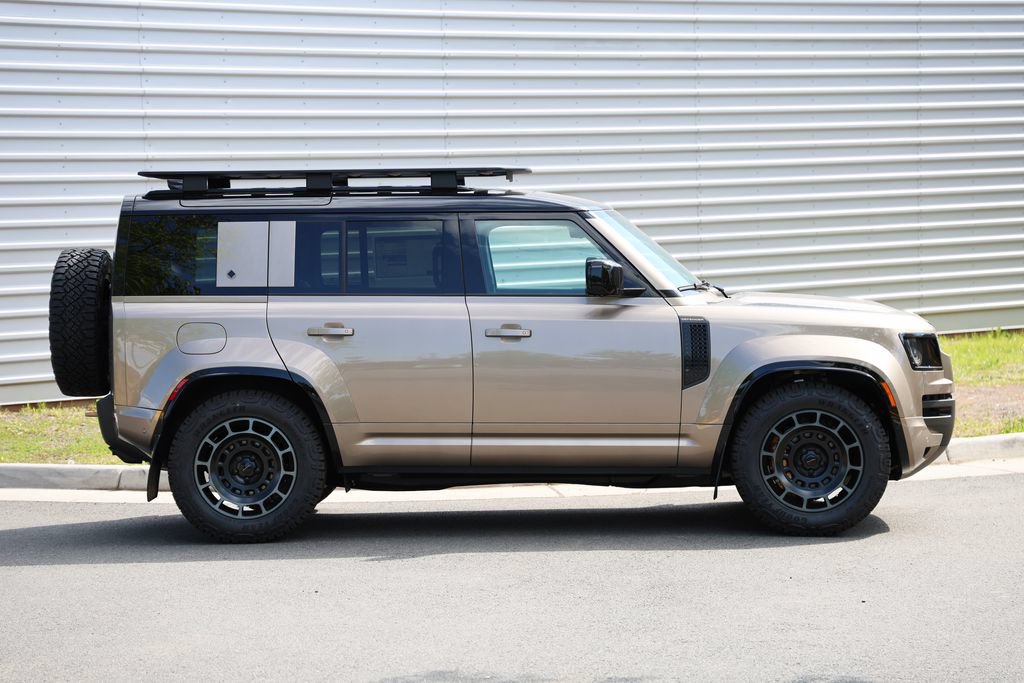 New 2026 Land Rover Defender 110 OCTA AWD/4WD image 4