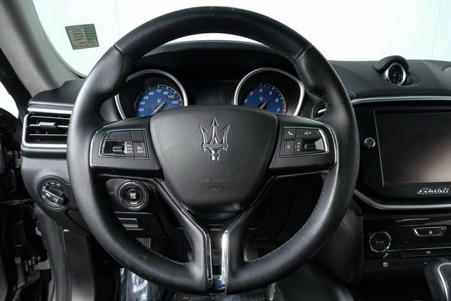 Used 2016 Maserati Ghibli image 11