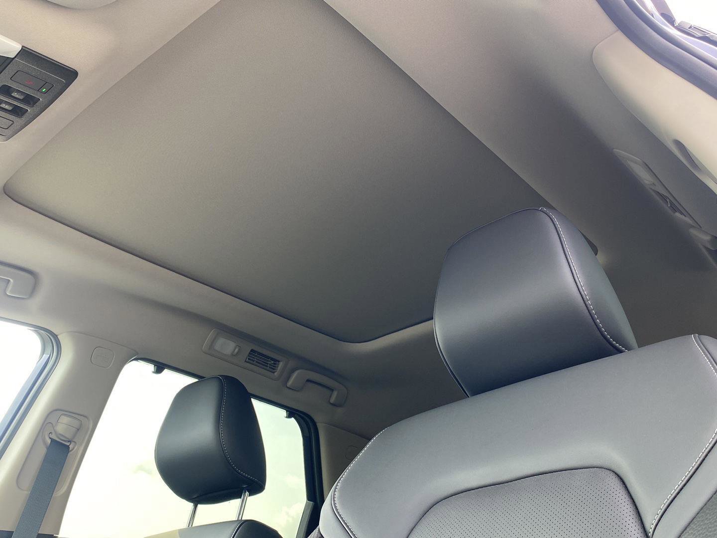 New 2026 Nissan Pathfinder SL w/ SL Premium Package (P04) FWD image 36