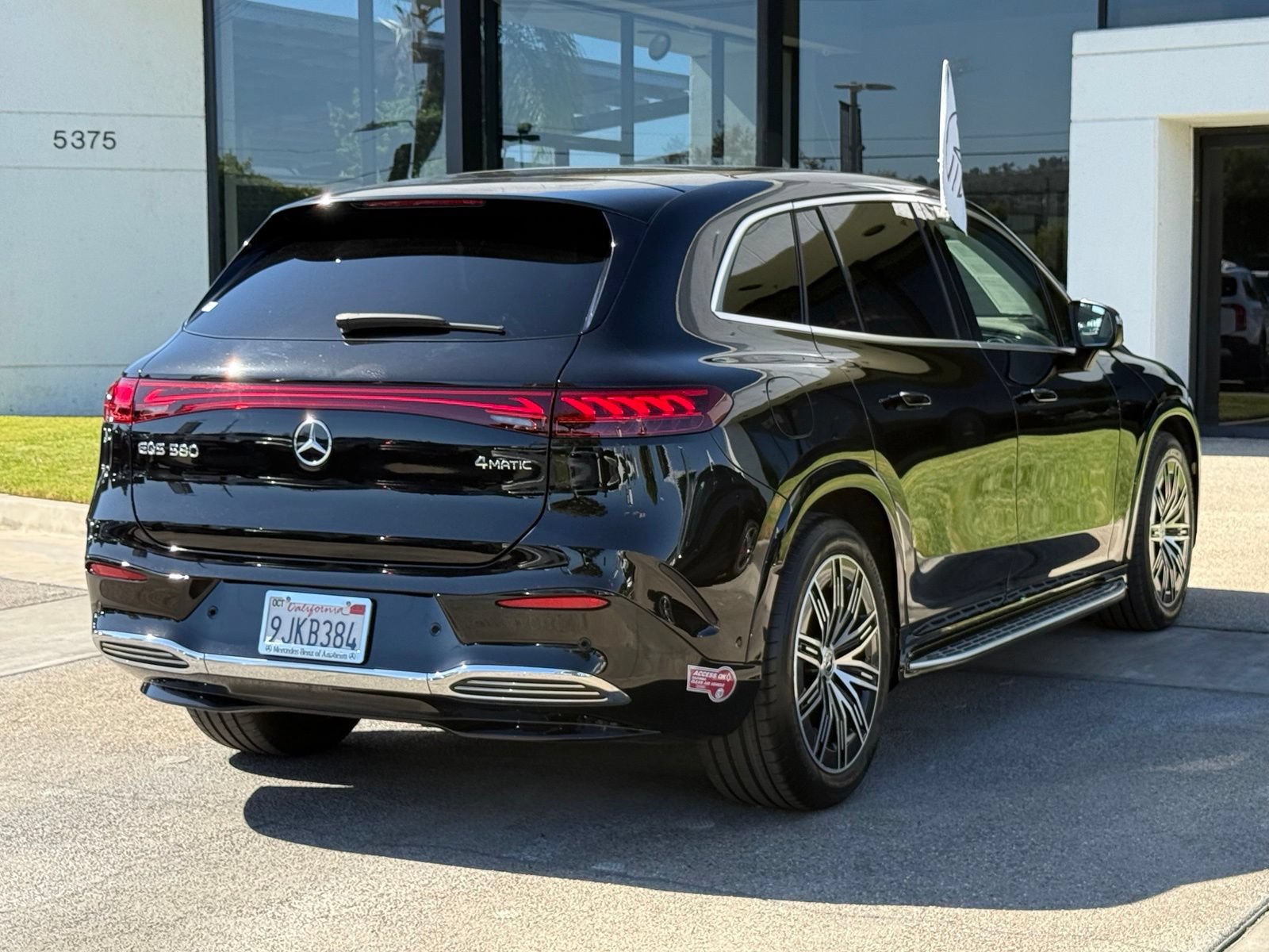 Used 2023 Mercedes-Benz EQS 580 4MATIC SUV image 15