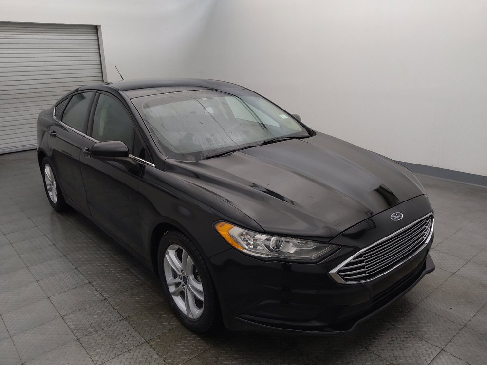 Used 2018 Ford Fusion SE w/ Fusion SE Technology Package FWD image 13