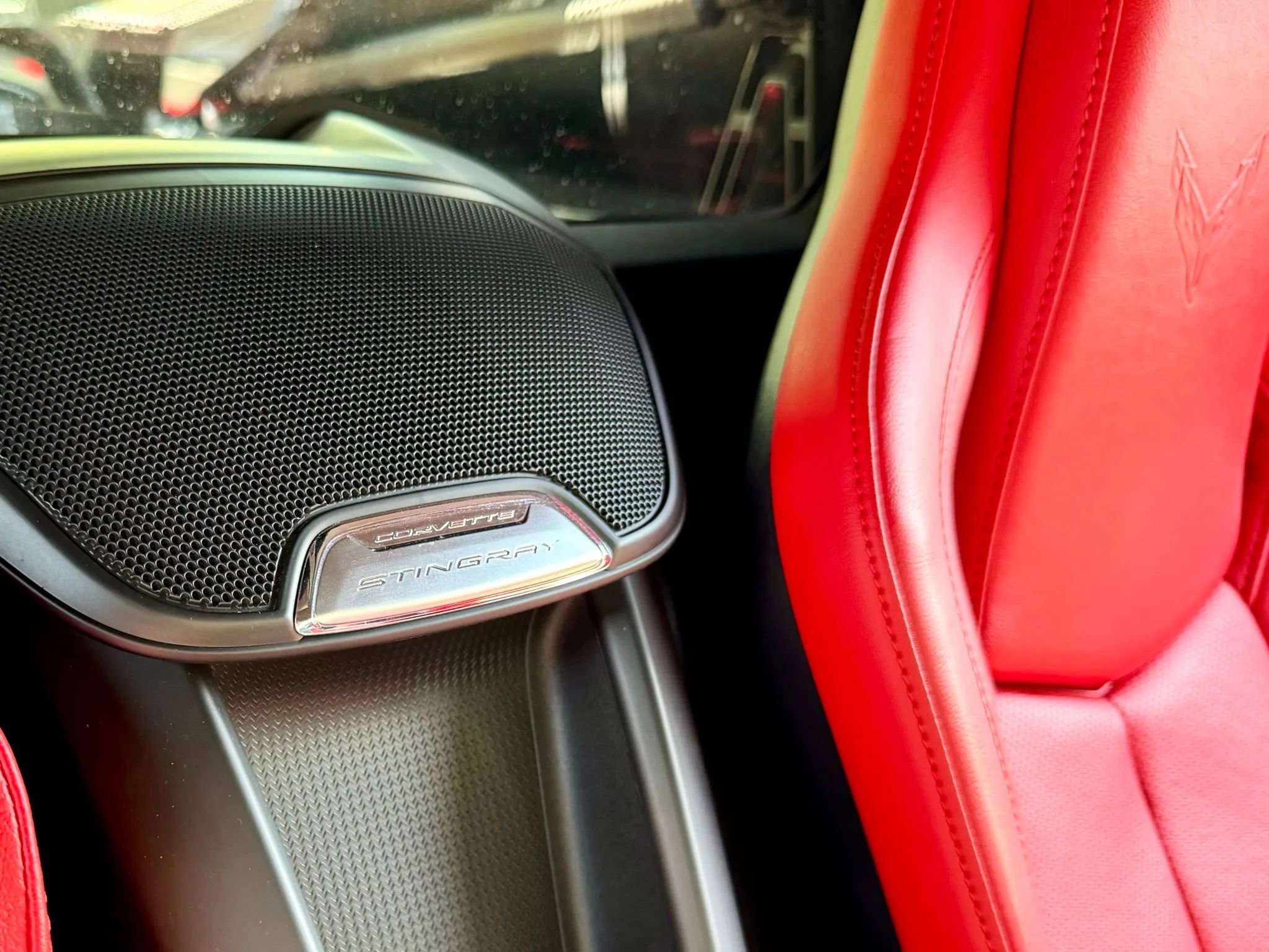 Used 2020 Chevrolet Corvette Stingray Coupe w/ Z51 Performance Package image 24