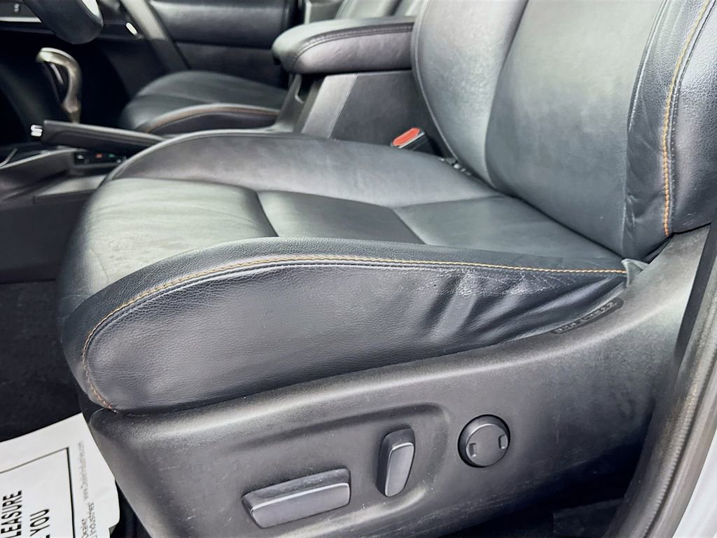 Used 2016 Toyota RAV4 SE image 23