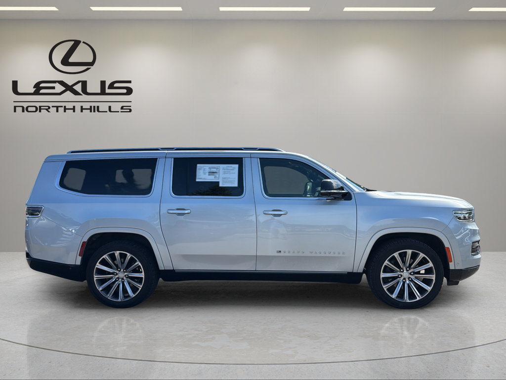Used 2023 Jeep Grand Wagoneer L 4WD image 5