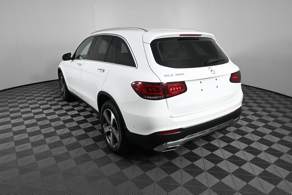 Certified 2022 Mercedes-Benz GLC 300 w/ Premium Package Lite image 4