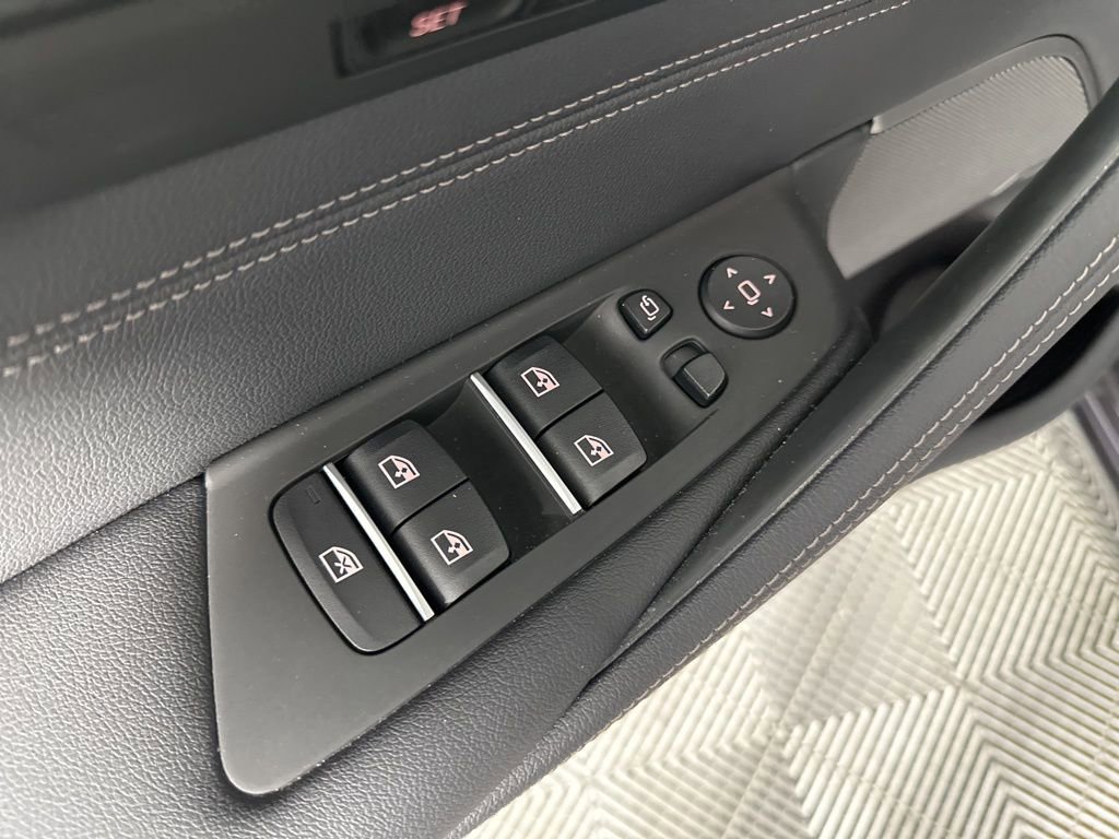 Certified 2023 BMW 540i xDrive w/ Premium Package AWD/4WD image 8