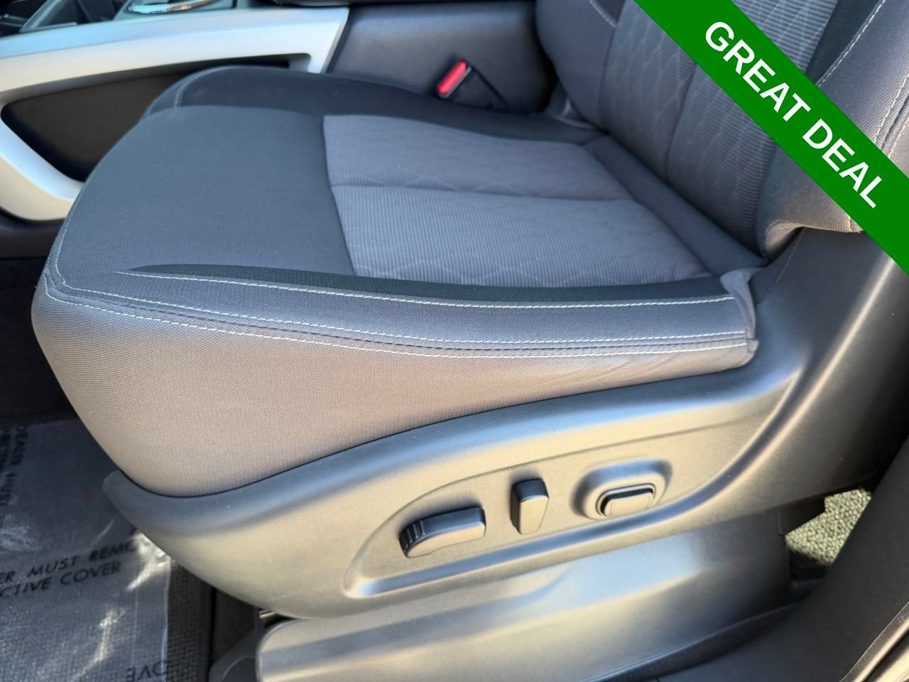 Used 2024 Nissan Titan SV w/ SV Convenience Package RWD image 32