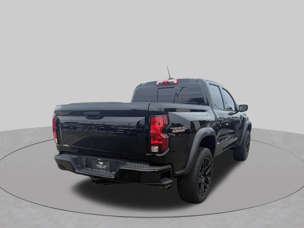 Used 2023 Chevrolet Colorado Trail Boss w/ Advanced Trailering Package AWD/4WD image 4