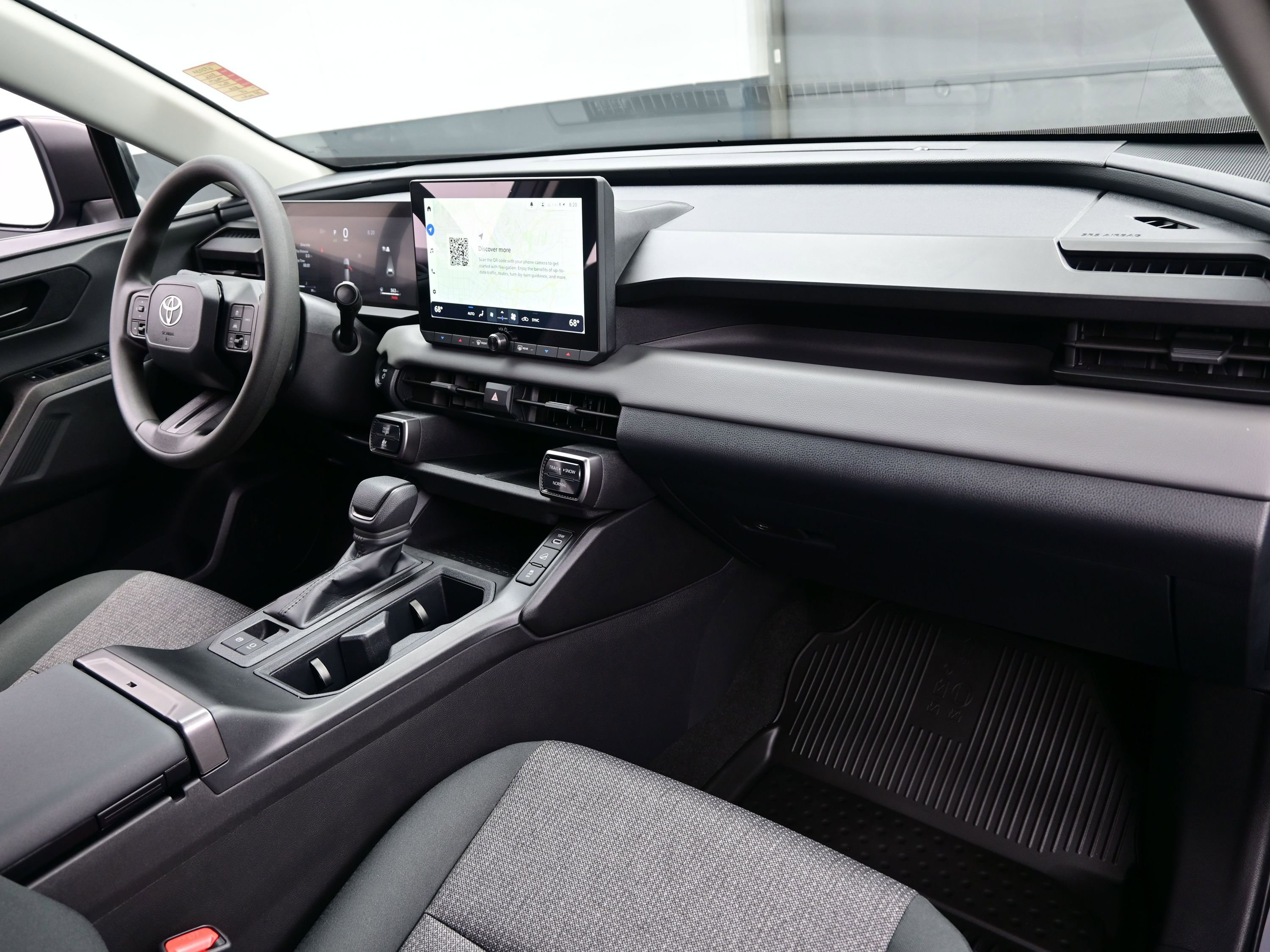 Used 2026 Toyota RAV4 LE AWD/4WD image 14