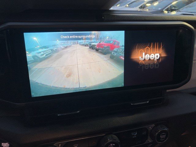 Used 2024 Jeep Wrangler Willys image 18