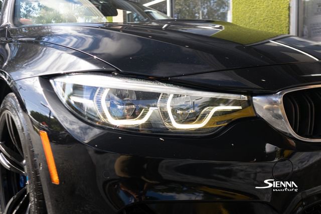 Used 2018 BMW M4 Convertible image 16
