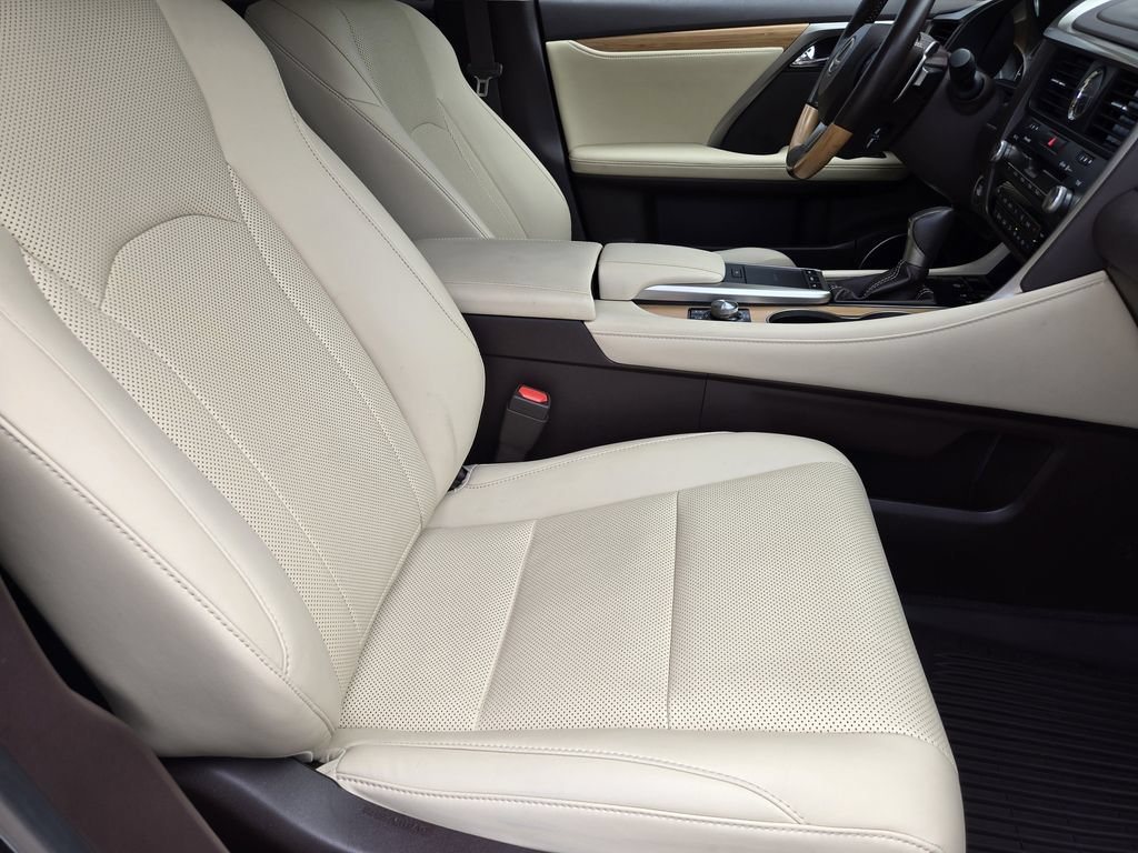 Used 2020 Lexus RX 350L Premium w/ Premium Package AWD/4WD image 9