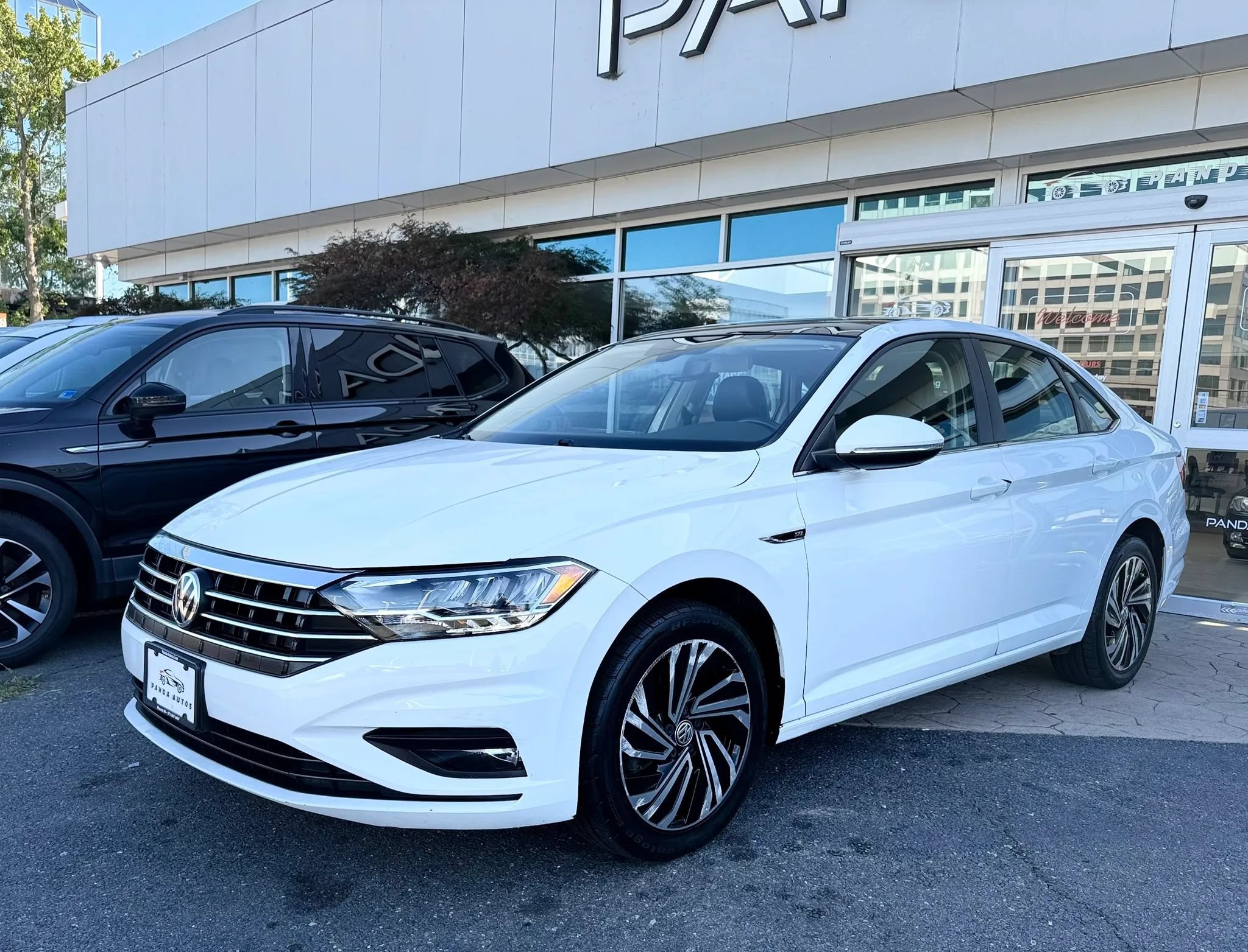 Used 2020 Volkswagen Jetta SEL Premium FWD image 3