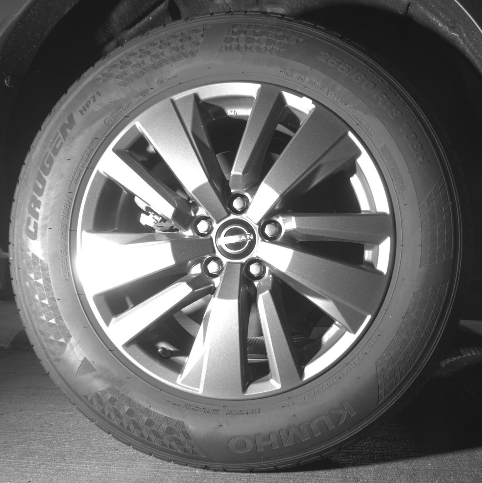 Used 2025 Nissan Pathfinder SV FWD image 18