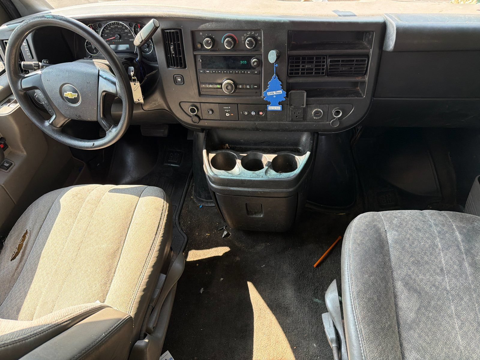 Used 2016 Chevrolet Express 3500 LT w/ LT Preferred Equipment Group RWD image 10