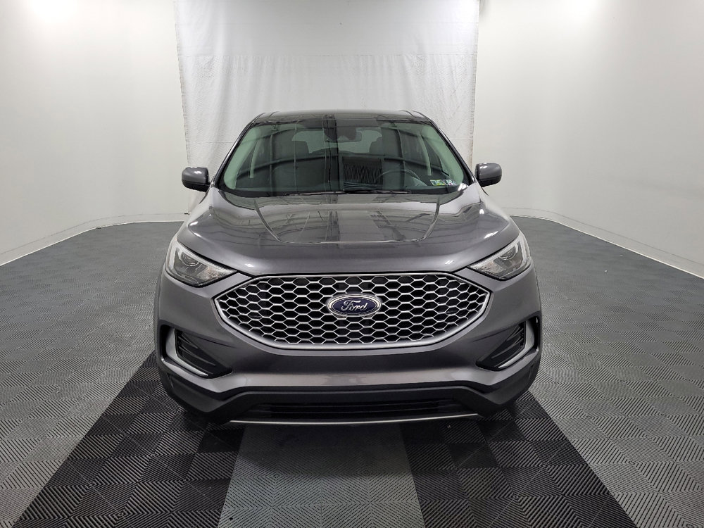 Used 2023 Ford Edge SEL image 14