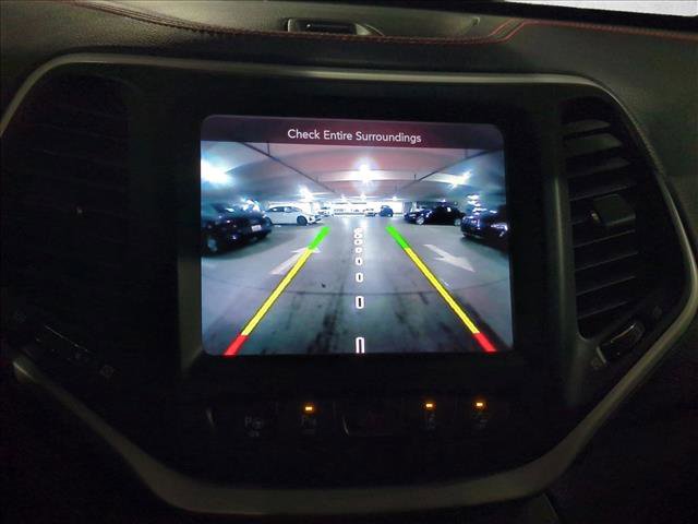 Used 2015 Jeep Cherokee Trailhawk w/ Comfort/Convenience Group image 18