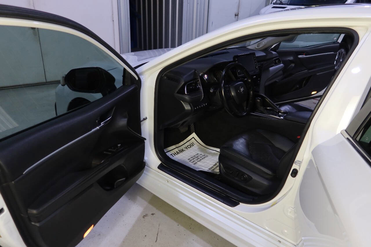 Used 2023 Toyota Camry XSE w/ Navigation Package image 18