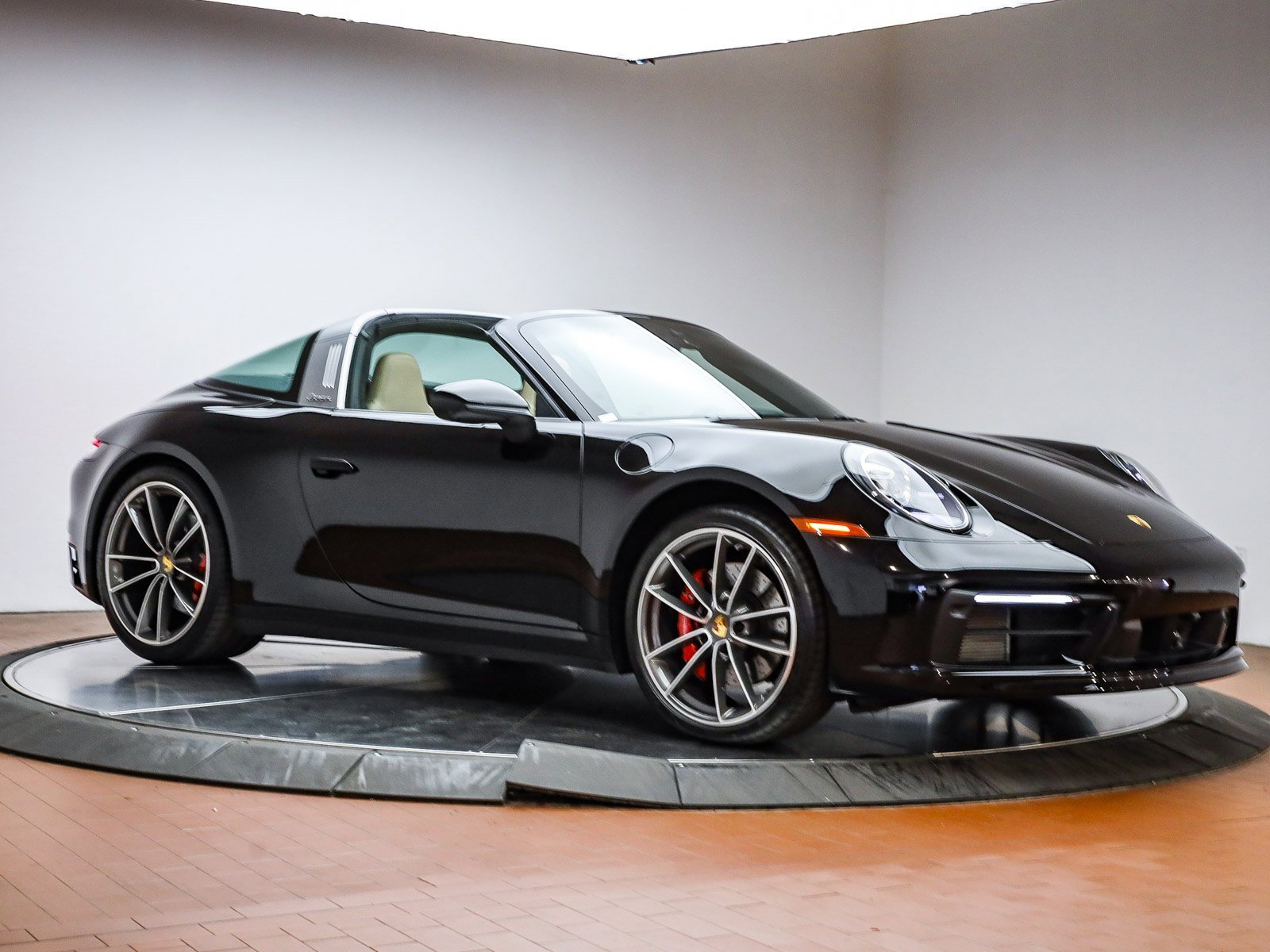 Used 2024 Porsche 911 Targa 4S image 16