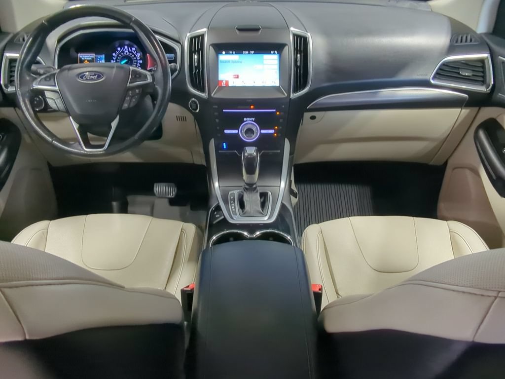 Used 2018 Ford Edge Titanium w/ Equipment Group 301A AWD/4WD image 15