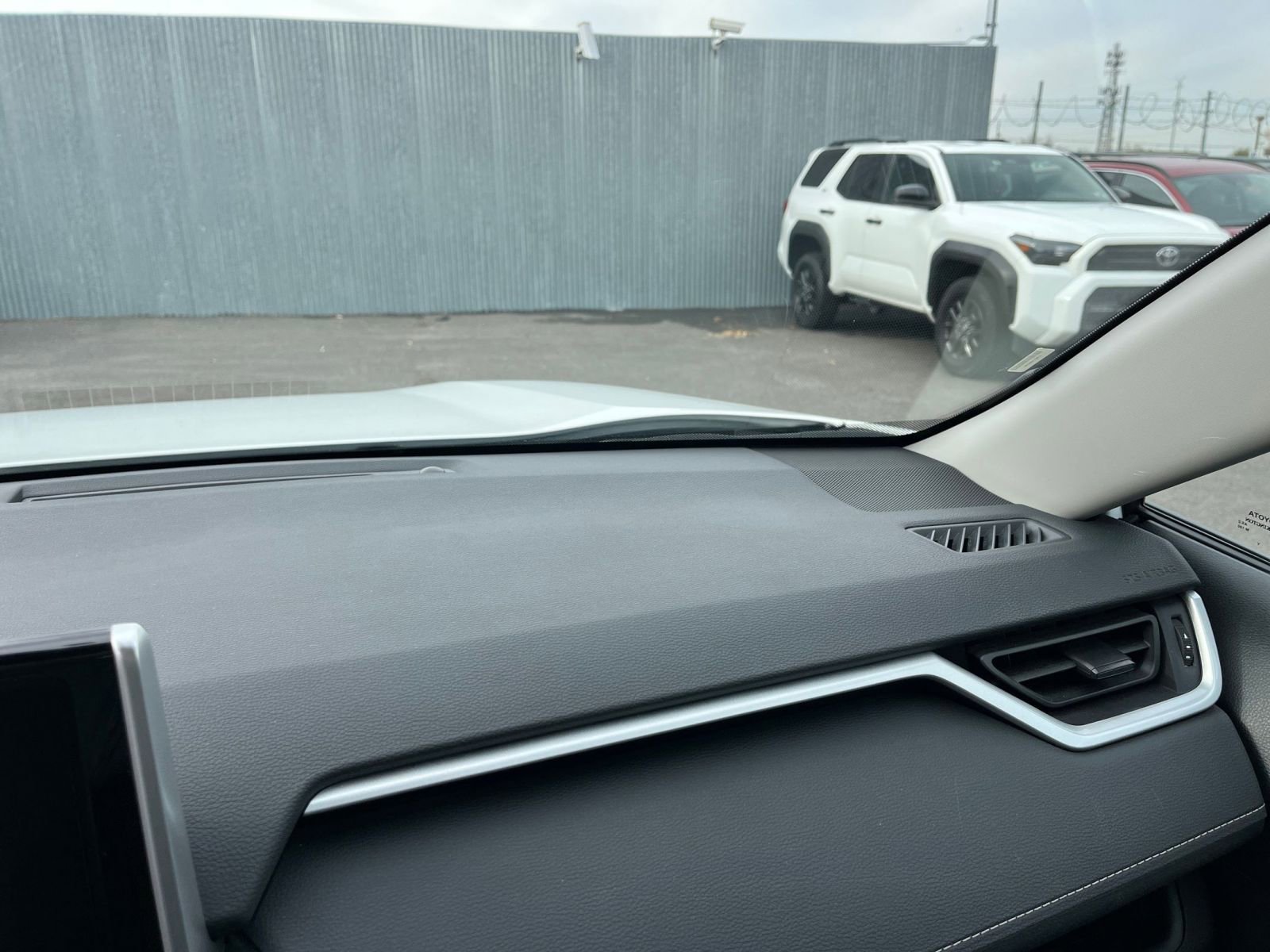 Used 2025 Toyota RAV4 XLE image 35