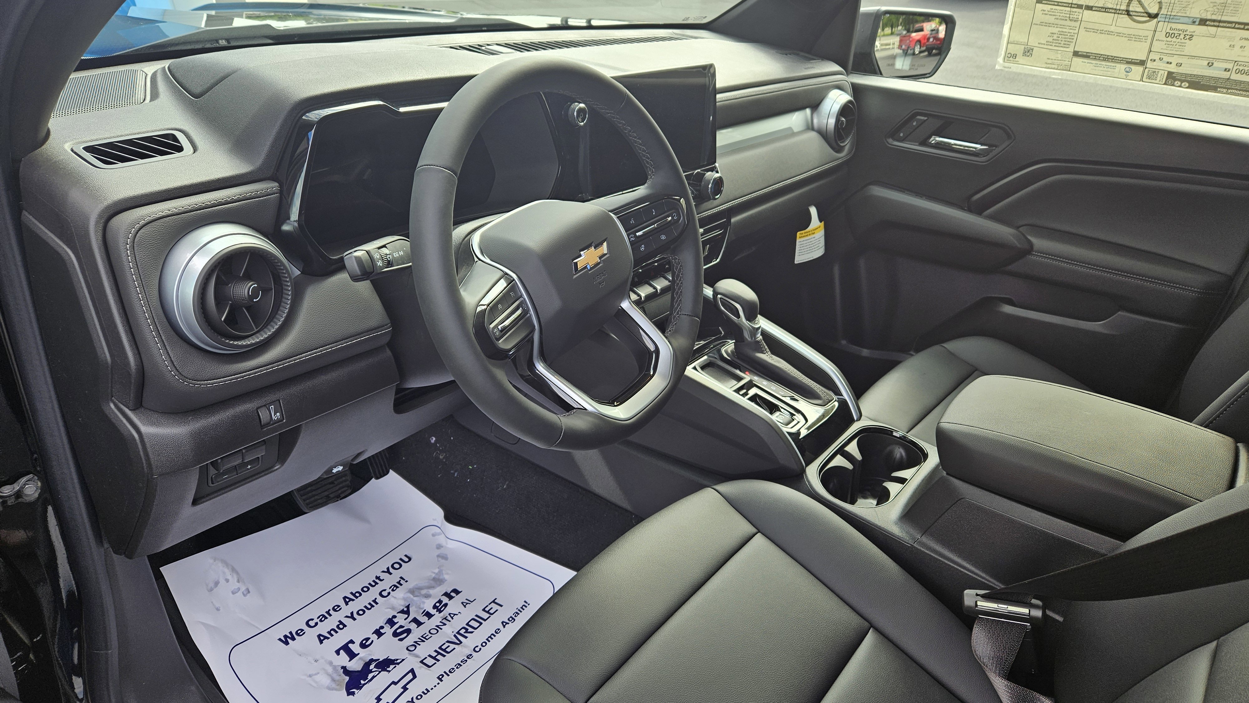 New 2025 Chevrolet Colorado LT w/ LT Convenience Package image 9