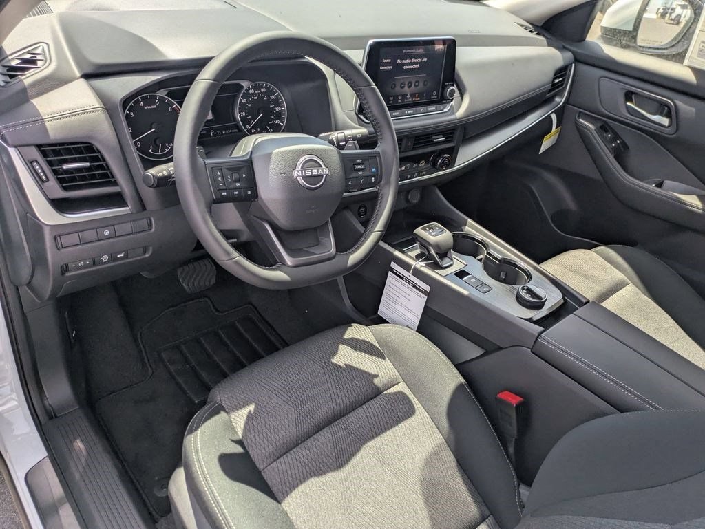 New 2025 Nissan Rogue SV AWD/4WD image 38