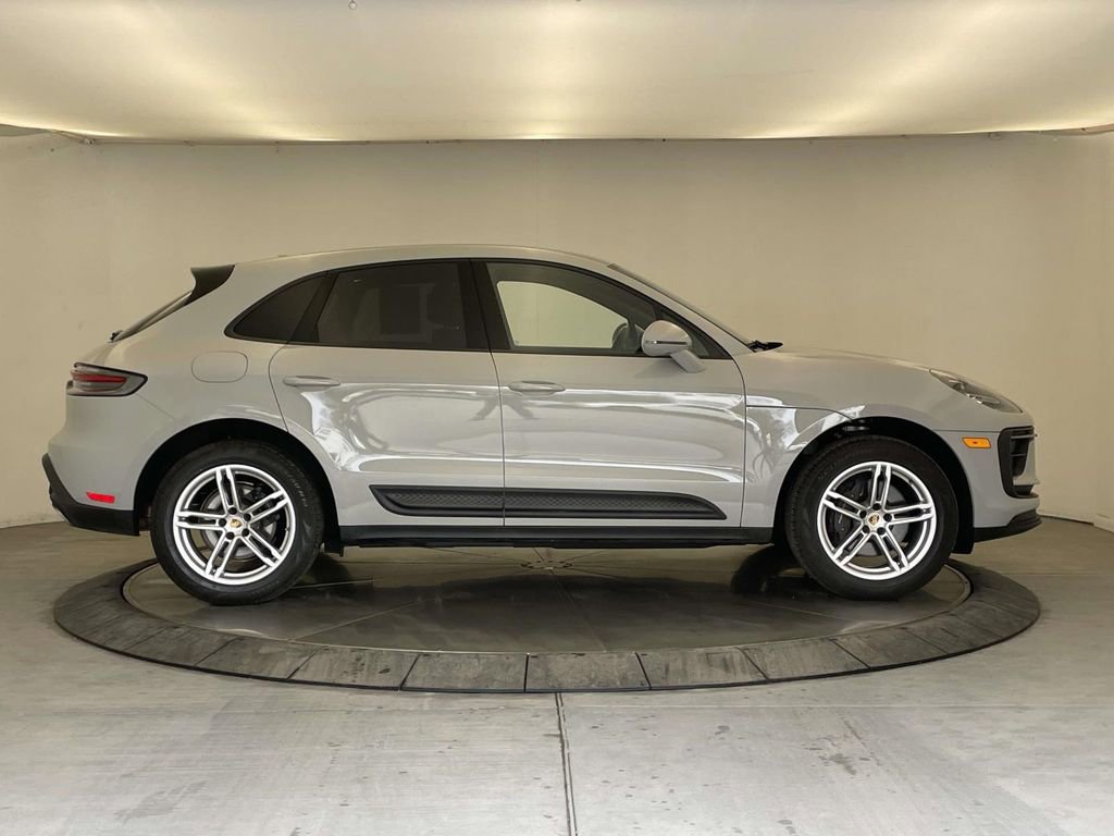 Certified 2023 Porsche Macan image 8