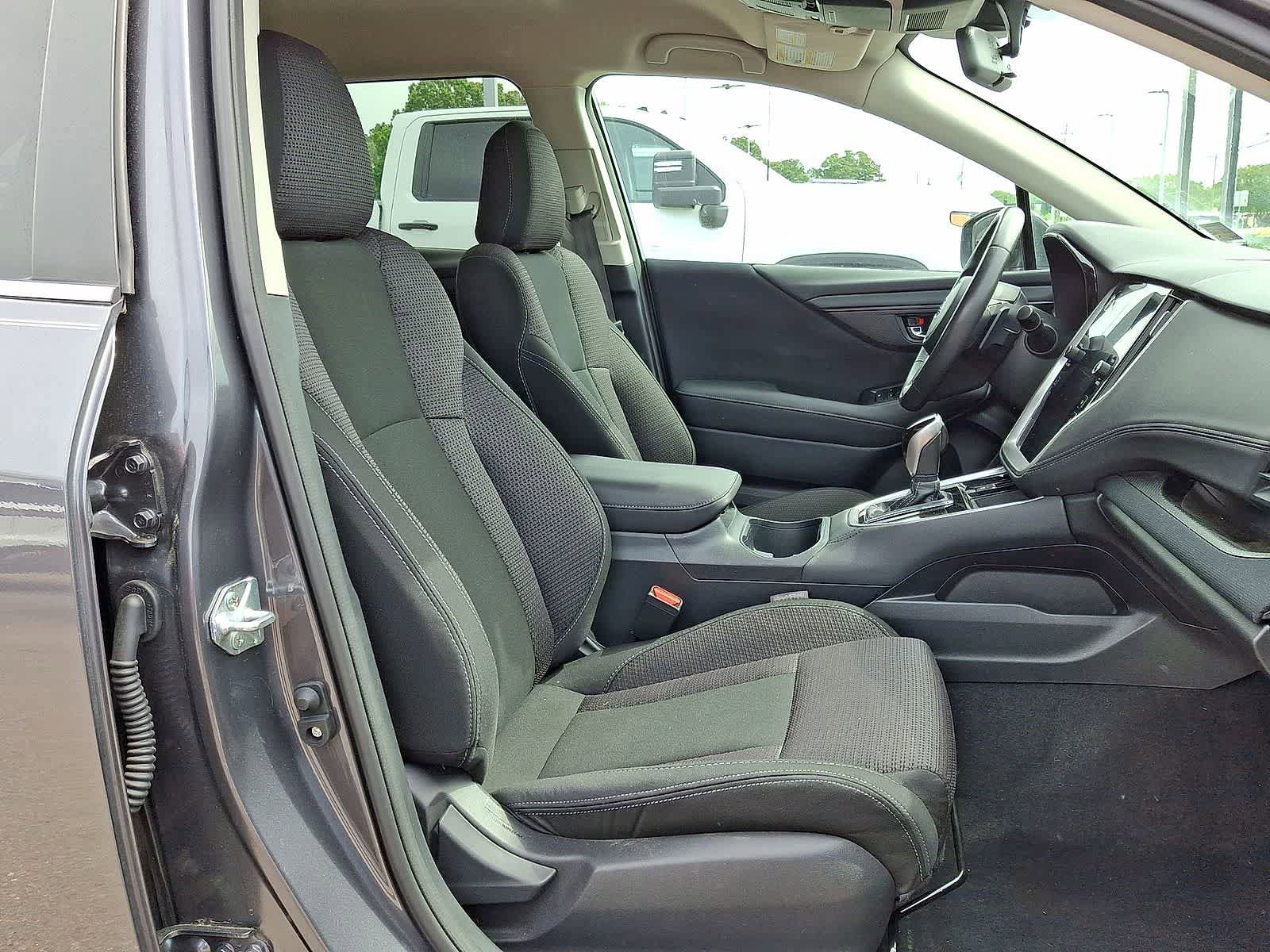 Used 2024 Subaru Outback Premium AWD/4WD image 32