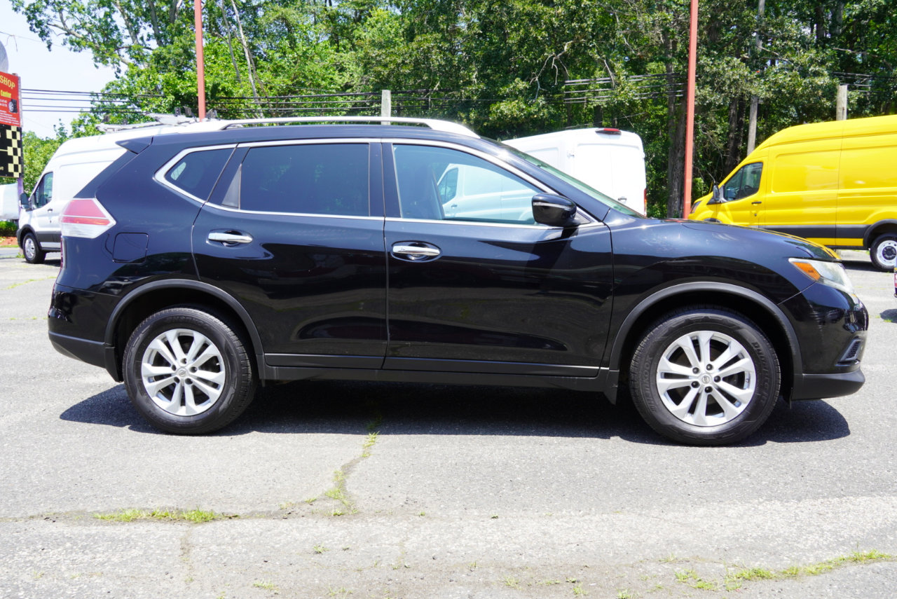 Used 2015 Nissan Rogue SV image 5