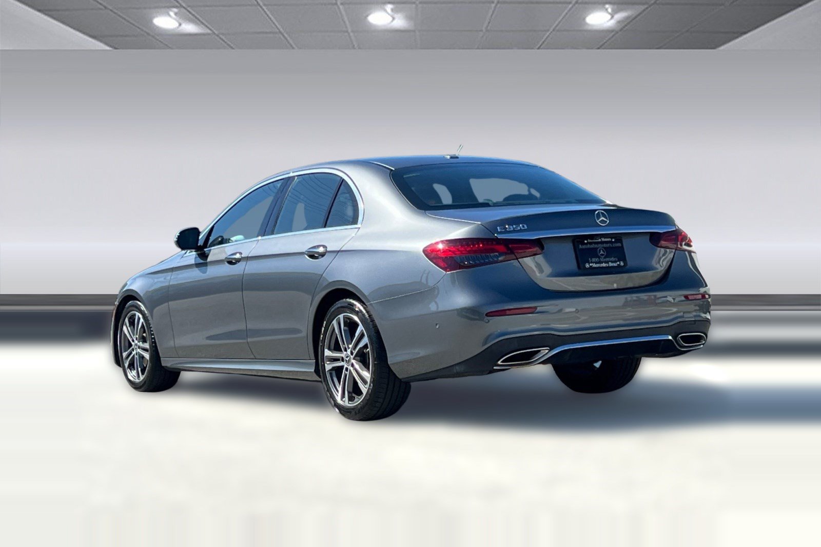Used 2021 Mercedes-Benz E 350 Sedan image 3