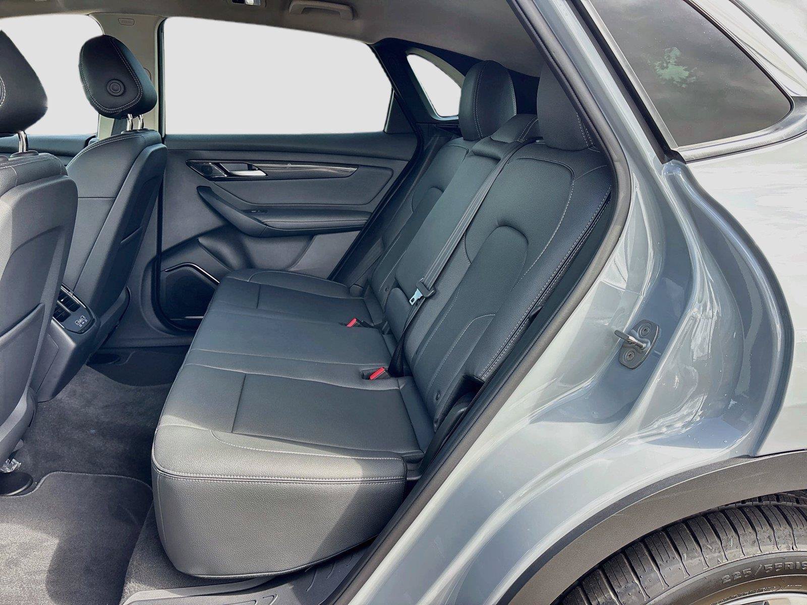 New 2027 VinFast VF 8 Eco AWD/4WD image 21