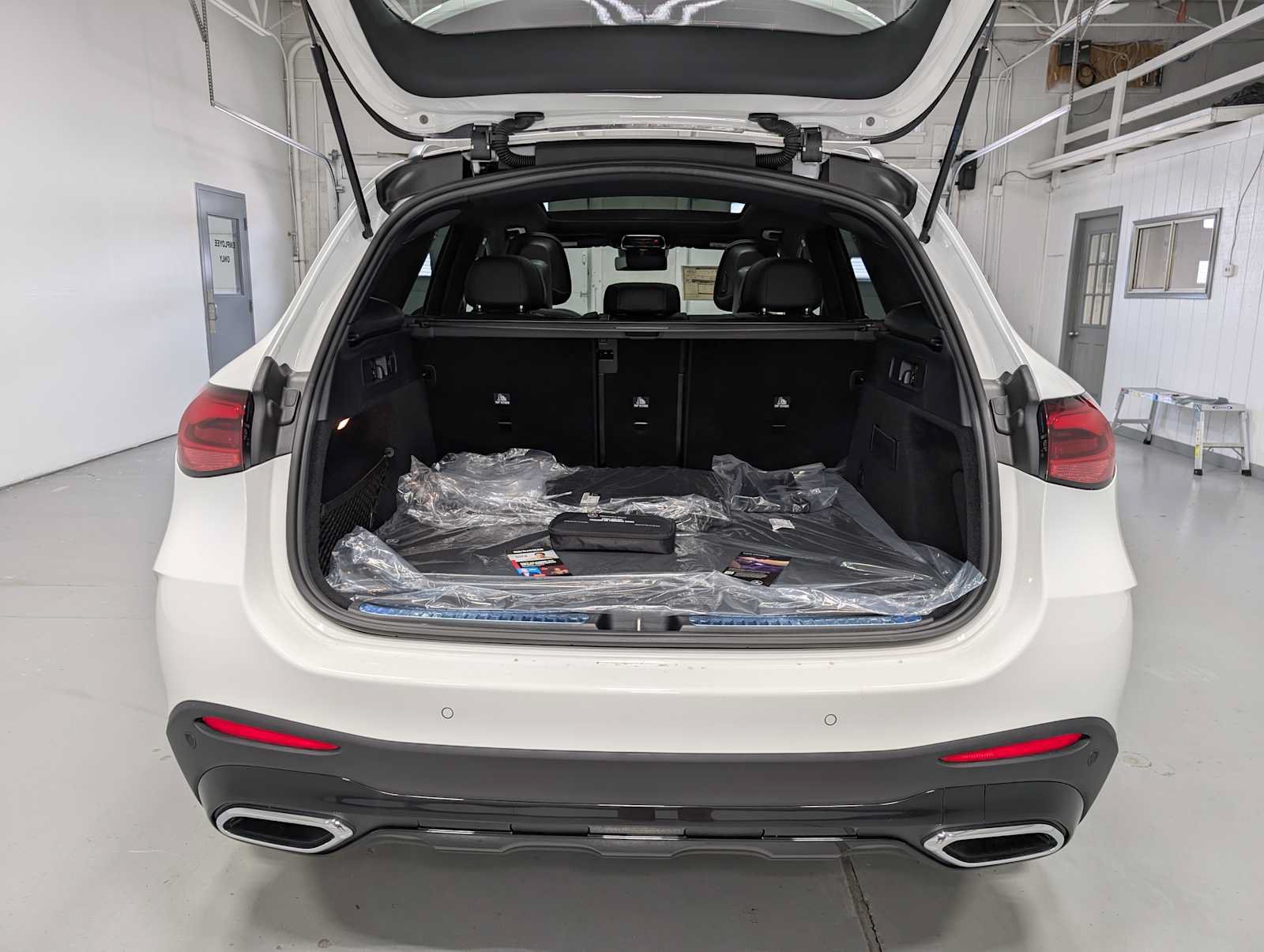 New 2026 Mercedes-Benz GLC 300 4MATIC image 21