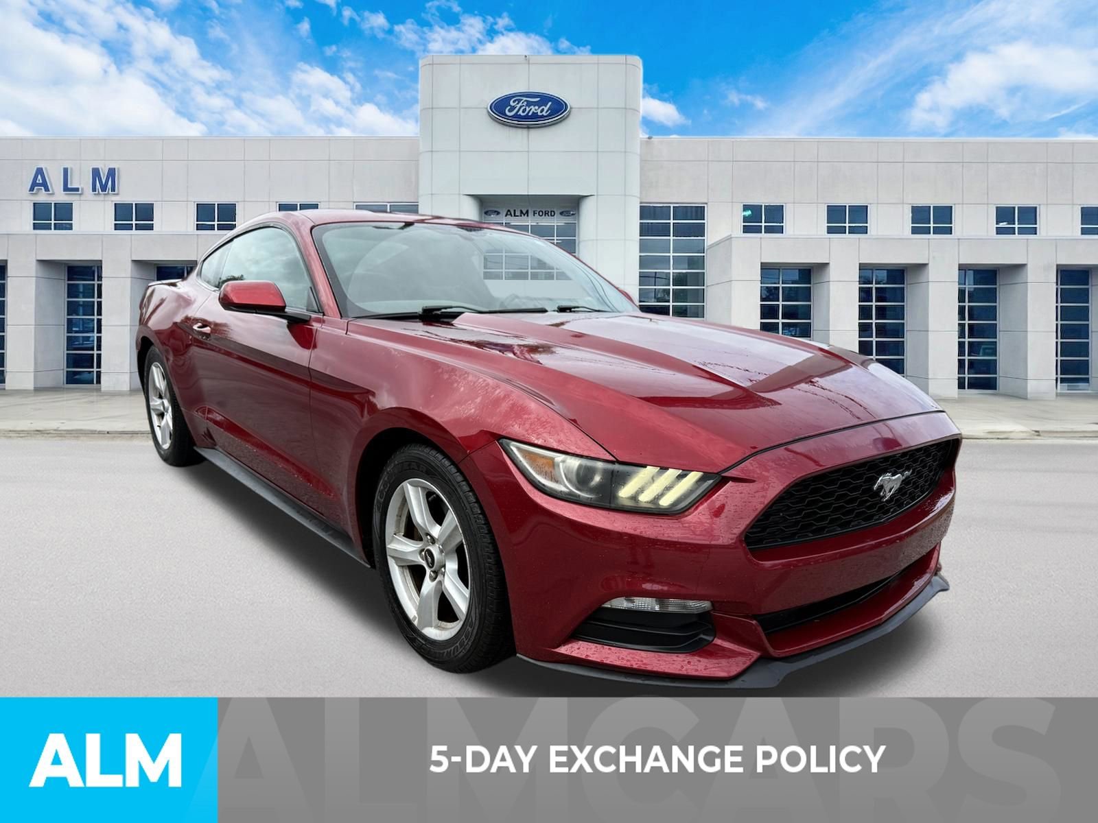 Used 2015 Ford Mustang Coupe RWD image 3