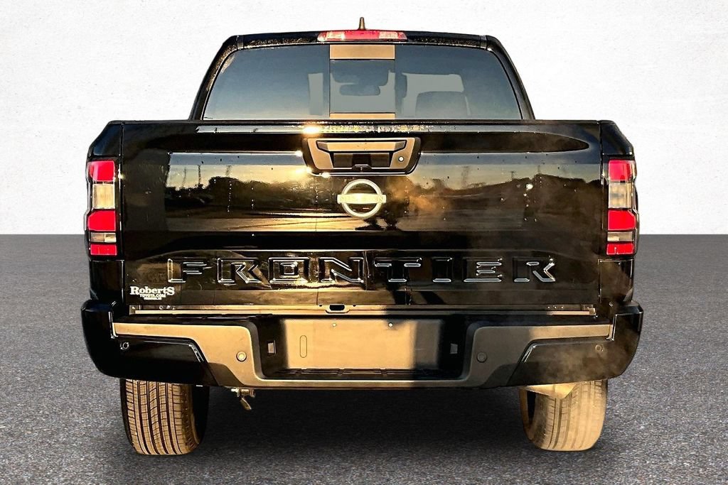 Used 2025 Nissan Frontier SV RWD image 6