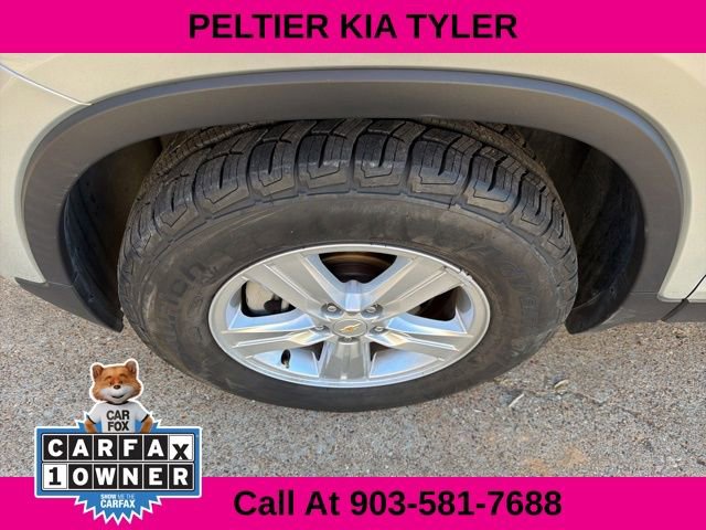 Used 2022 Chevrolet Trax LT w/ LT Convenience Package image 5