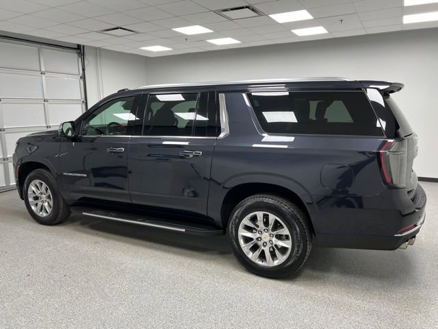 Used 2025 Chevrolet Suburban Premier AWD/4WD image 7