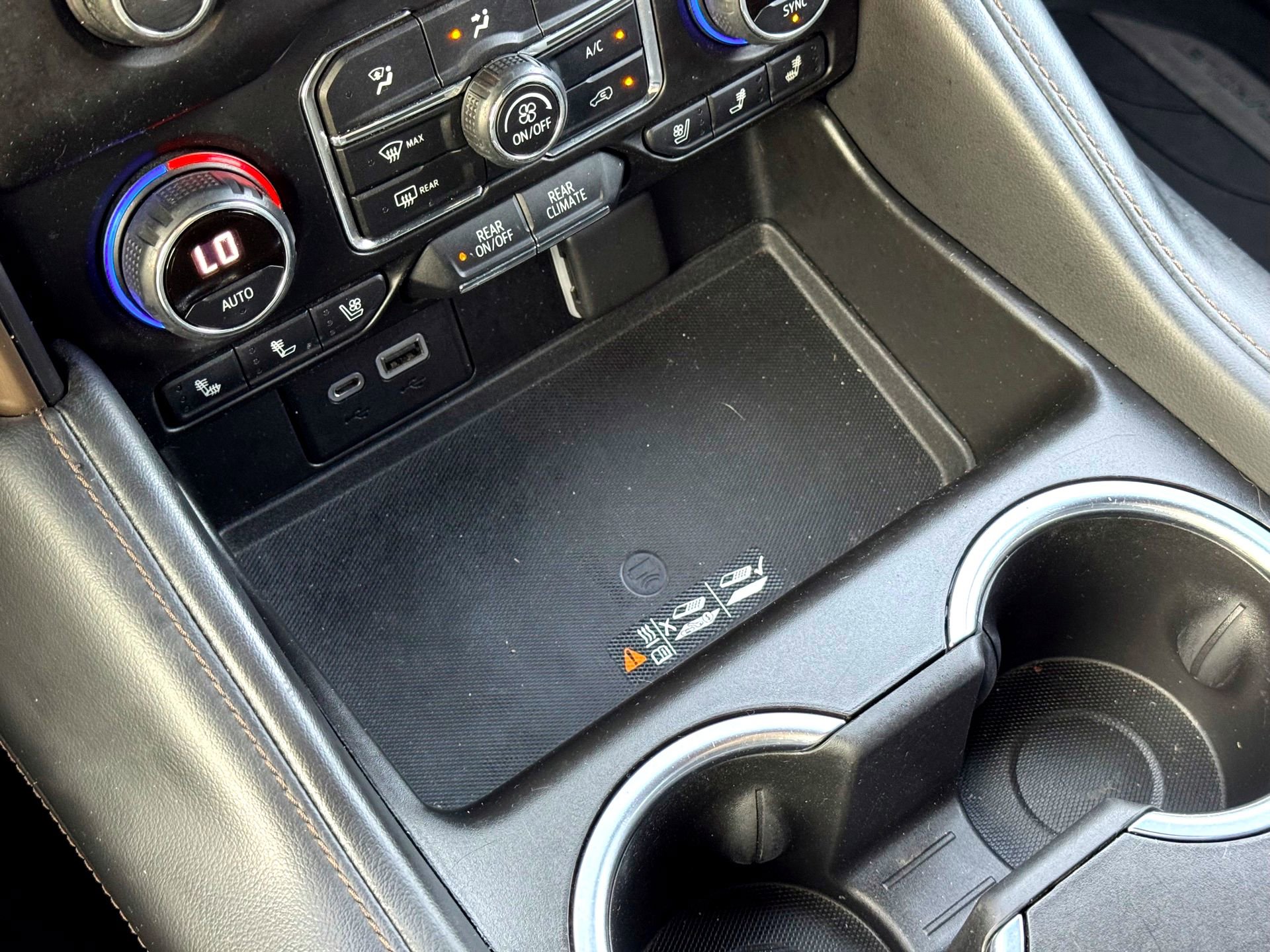 Used 2021 Chevrolet Tahoe High Country w/ Premium Package image 29