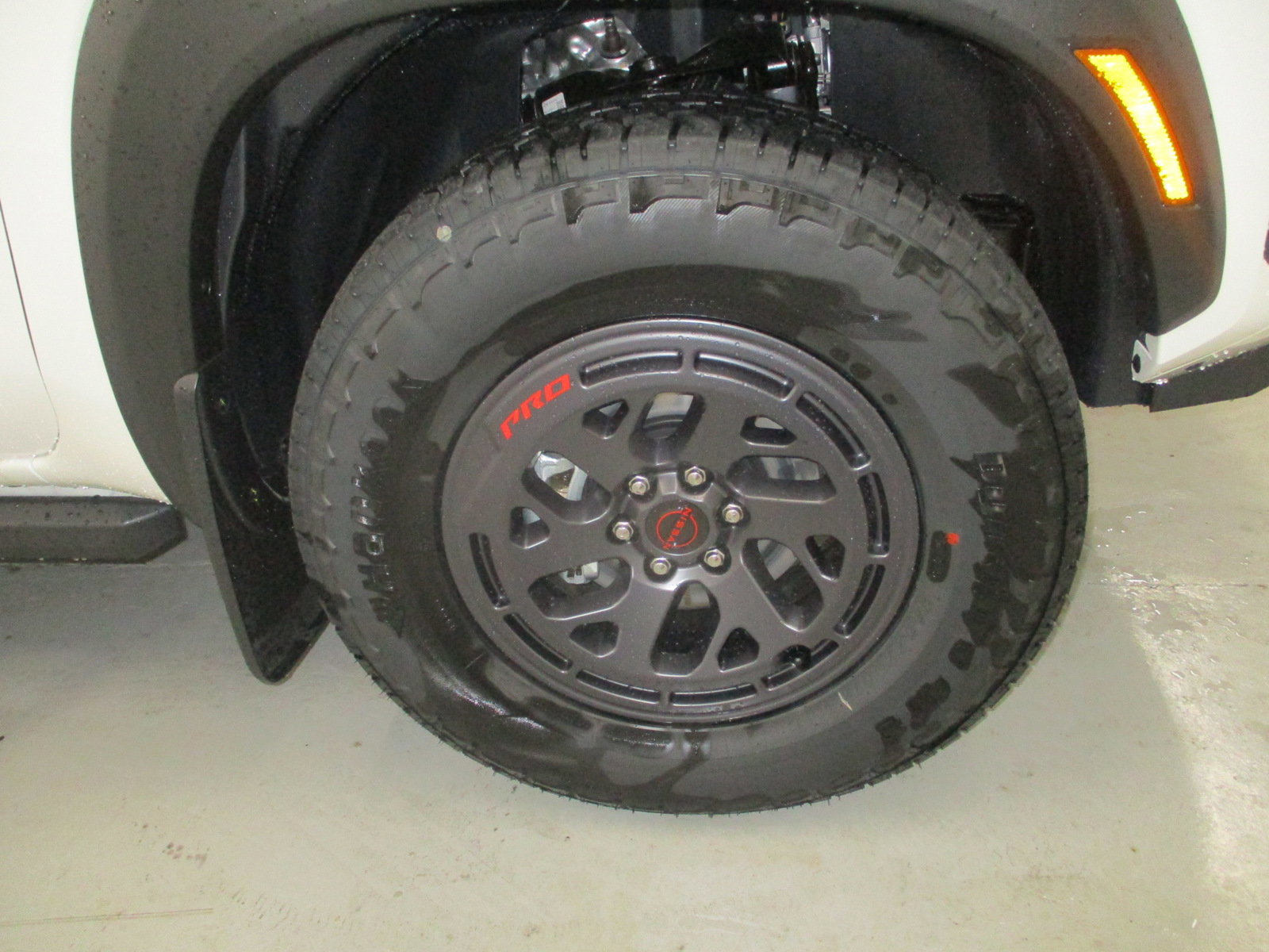 New 2025 Nissan Frontier PRO-4X w/ Pro Premium Package image 5