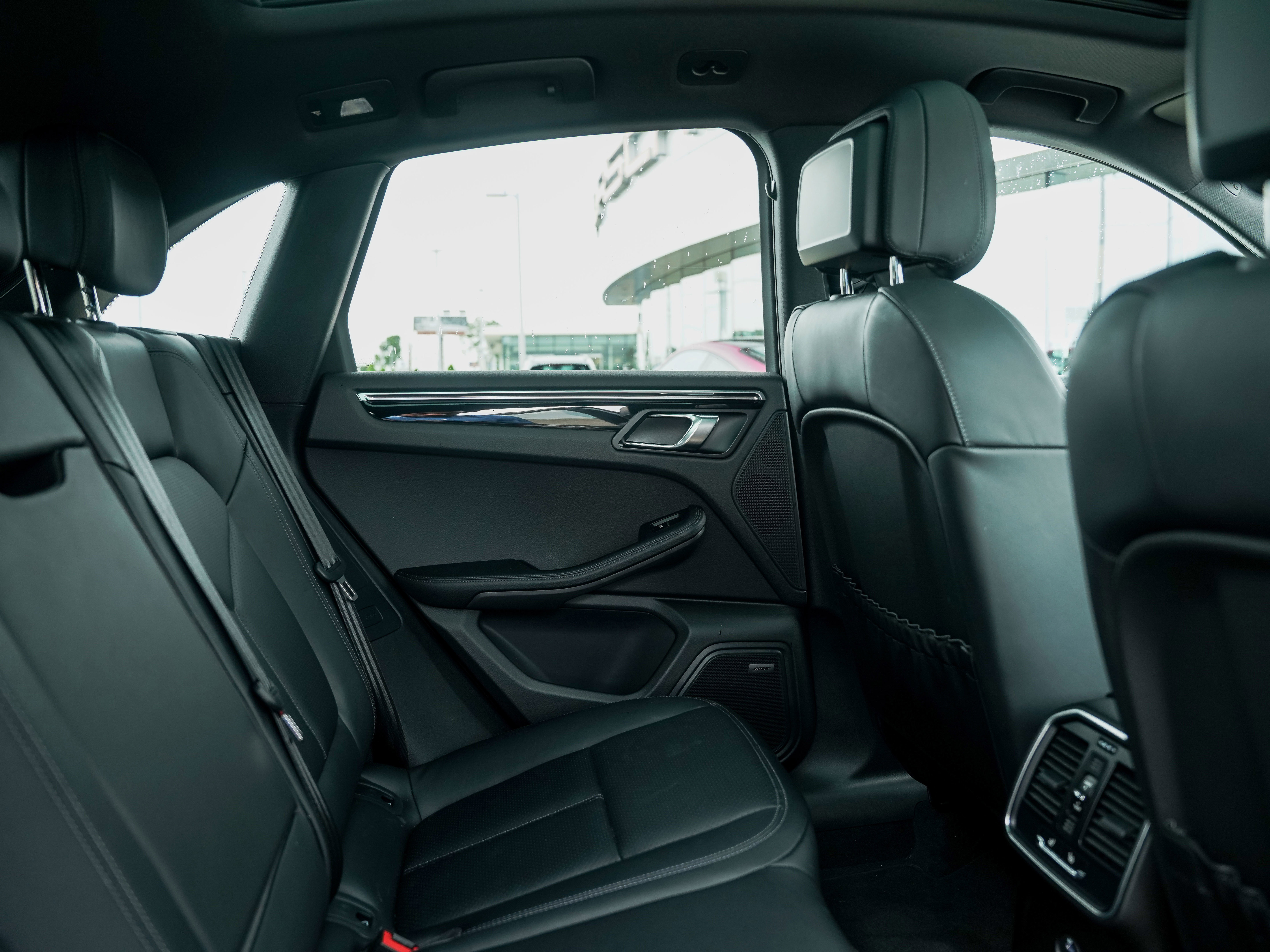 New 2025 Porsche Macan image 29